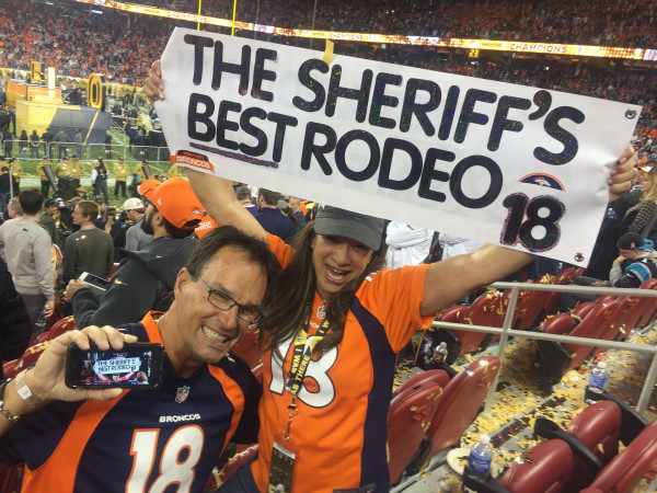 Broncos-Fans beim Super Bowl 50. War dies das letzte Spiel von Peyton Manning? Bild: Steve Jurvetson, Flickr